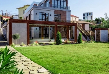 Эксклюзивный современный резиденс на границе с национальным парком